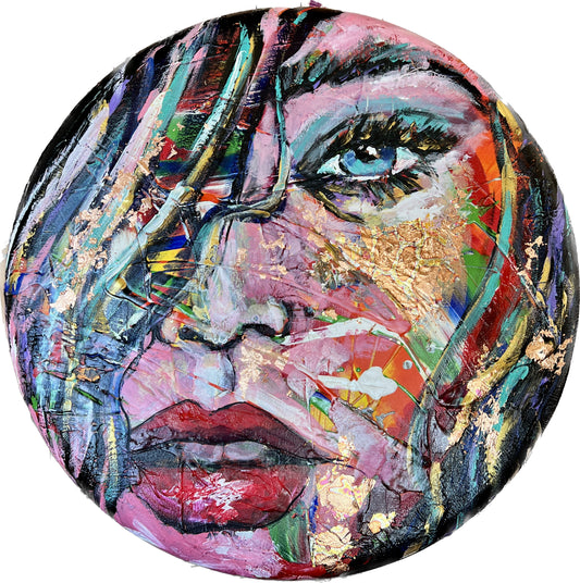 A girl should be two things: who and what she wants. COCO CHANEL